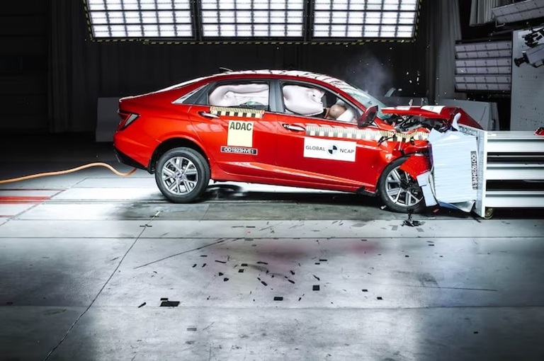 3 sedans have safety ratings higher than SUVs