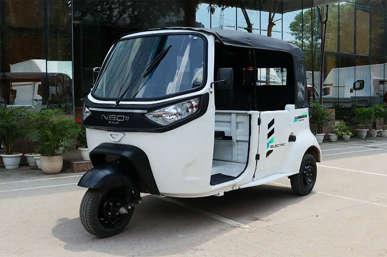 Euler-Motors-Launches-NEO-HiRANGE-Electric-Auto