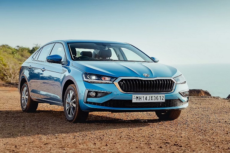 skoda-slavia-right-front-three-quarter0