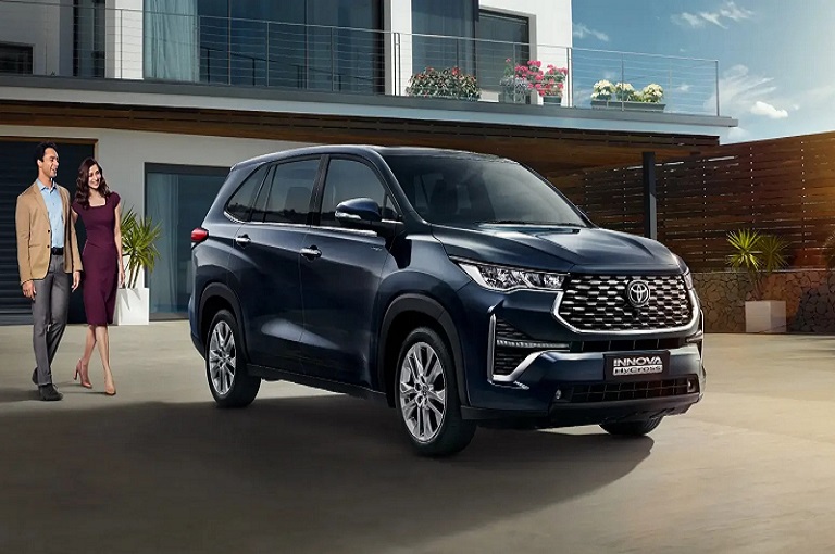 2027-Toyota-Innova-Hycross-Facelift-3-edited