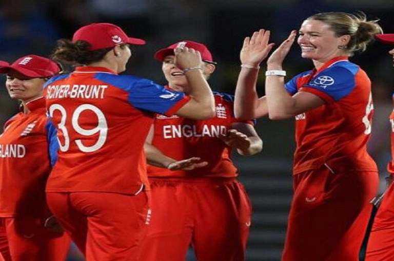 england-vs-south-africa-icc-womens-t20-world-cup-2026-semifinal-fan-reactions-600x600