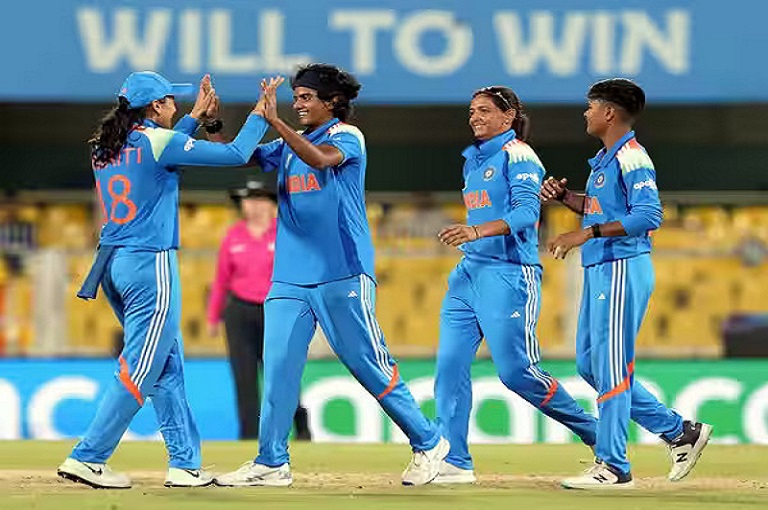 india-w-vs-sri-lanka-w-cricket-score-updates-india-beat-sri-lanka-by-59-runs-via-dls-method-in-womens-odi-world-cup-opener