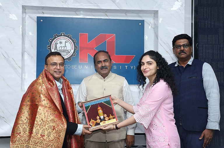 L to R- Subodh Kumar, RVP – Tableau, Salesforce India_Dr. G.P. Saradhi Varma, Vice Chancellor, KL University_Ms. Koneru Nikhila, Vice President, KL University, Dr. A.JPG